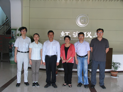 上海理工大學(xué)領(lǐng)導(dǎo)、教授一行考察虹潤(rùn)公司