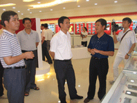 南平市委副書記黃福清、市委常委統(tǒng)戰(zhàn)部部長黃健平一行視察虹潤公司