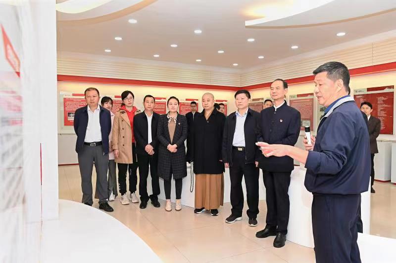 福建省人大常委會(huì)黨組書記、副主任雷春美和全國人大代表到順昌虹潤等地調(diào)研